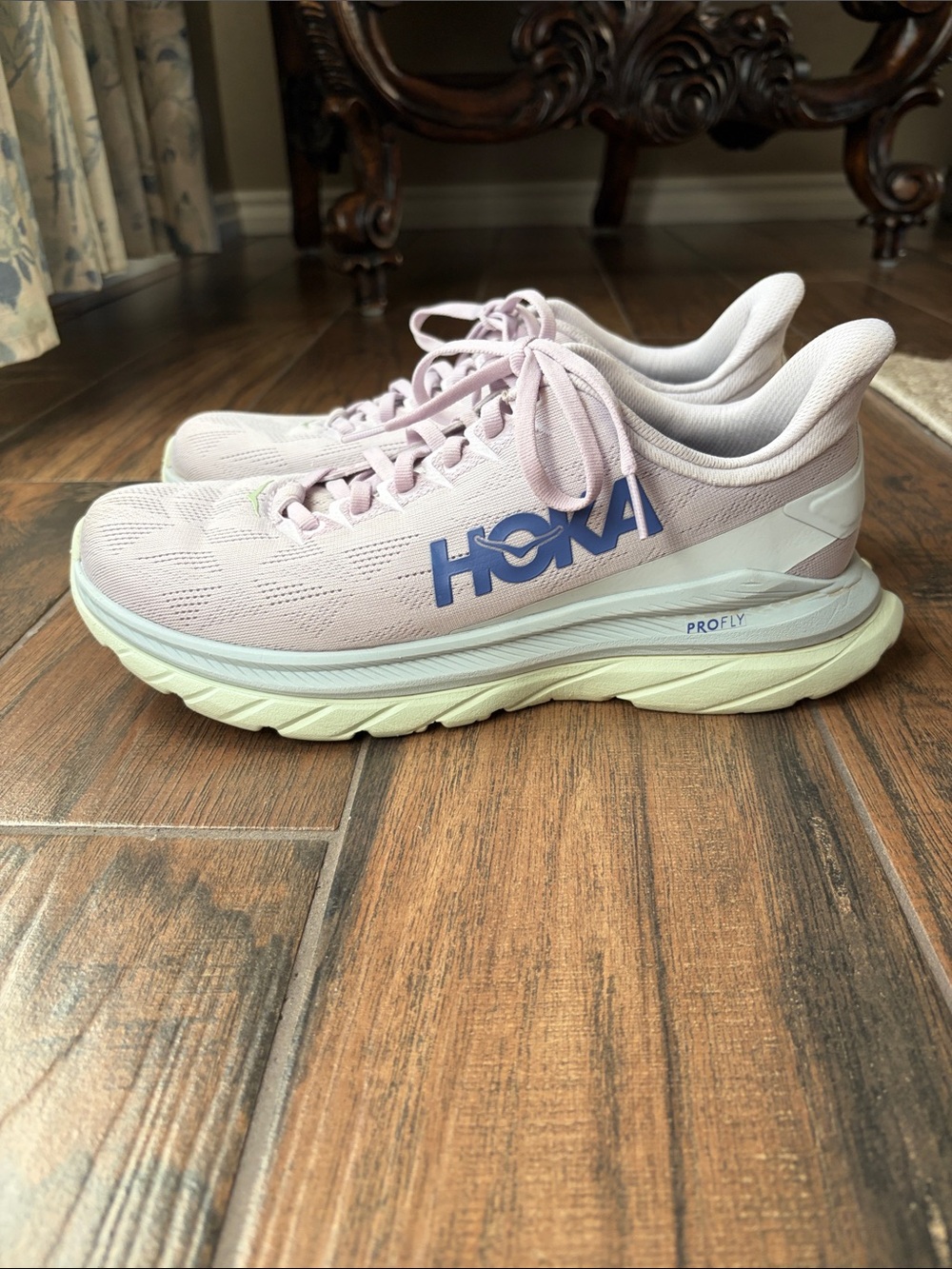 Hoka OneOne Women's 9